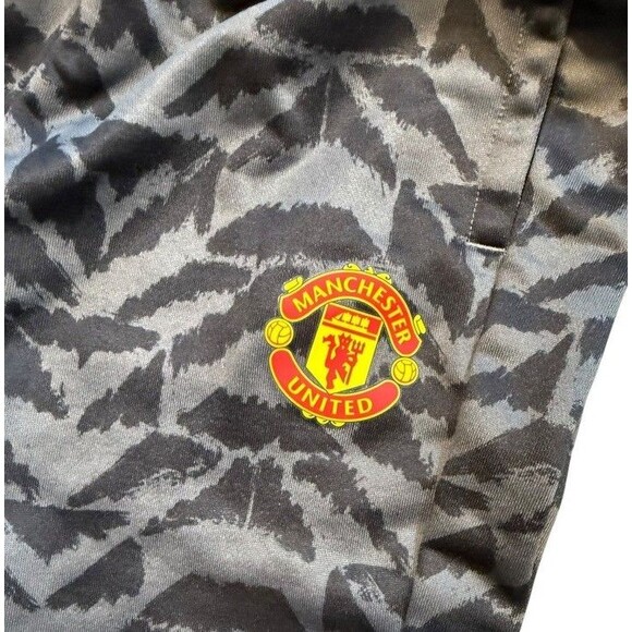 Adidas Manchester United FC 2 Piece Track Suit Boys Size Medium Black/Gray Camo - Picture 3 of 9